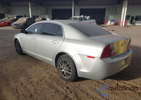 2011 Chevrolet Malibu Ls z USA, uszkodzony, nr VIN 1G1ZB5E11BF242806